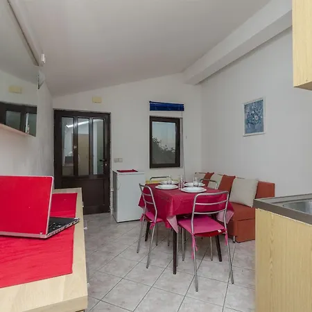 Aida Apartman Omiš