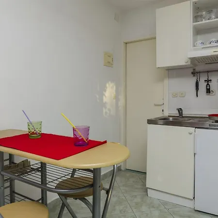 Aida Apartman Omiš