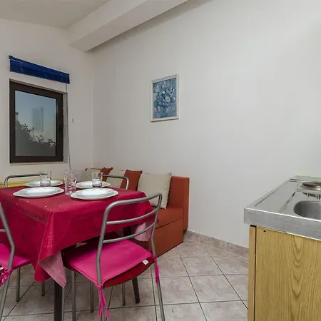 Aida Apartman Omiš